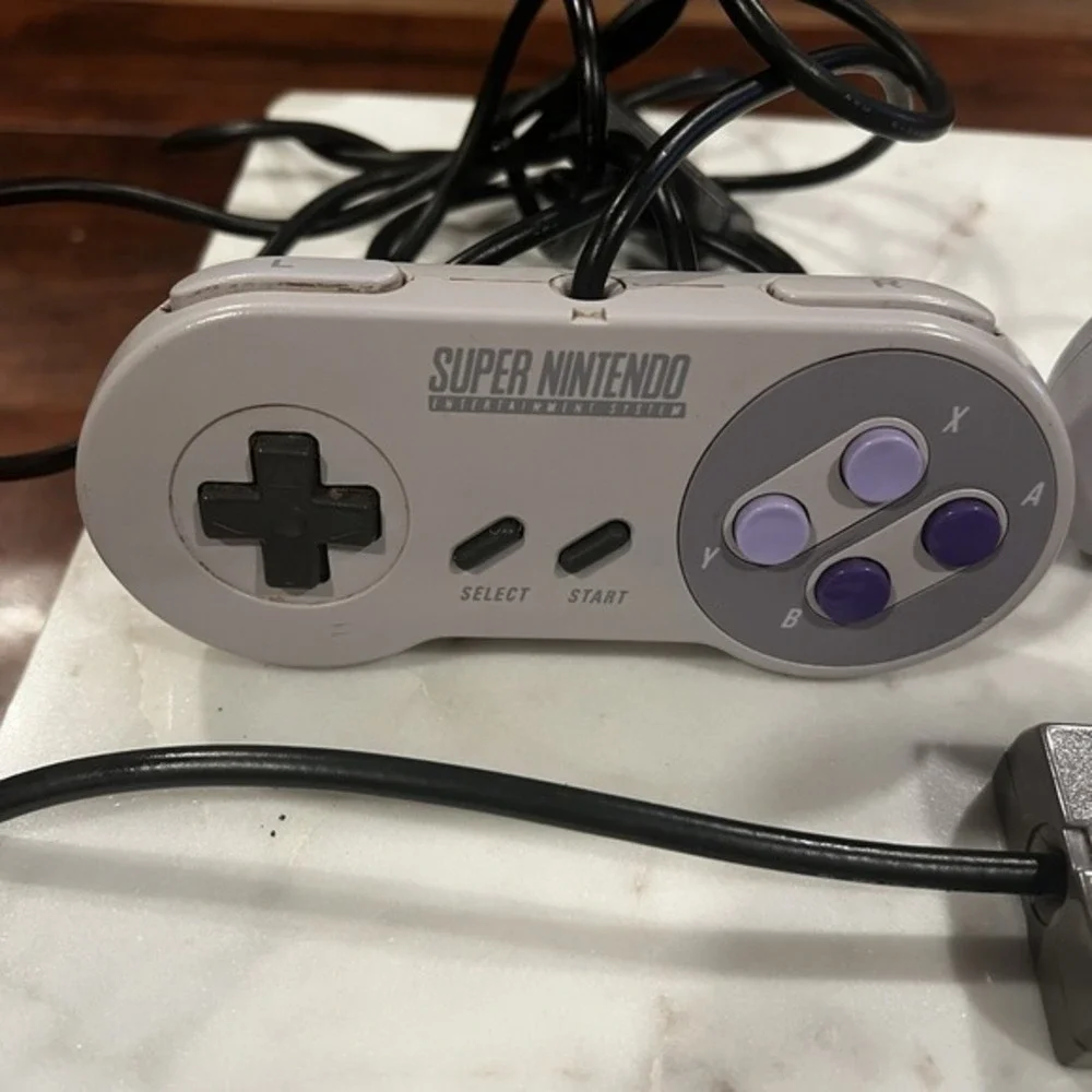 Nintendo SNSP-005 SNES Original Controller - Gray & RF Switch Adapter Not Tested